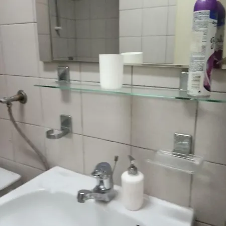 One Bedroom In The Center Of Skopje, 50m From The Central Catholic Church. 아파트