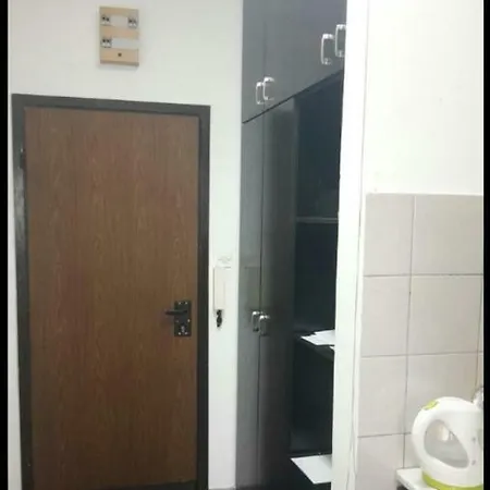 아파트 One Bedroom In The Center Of Skopje, 50m From The Central Catholic Church. 스코페